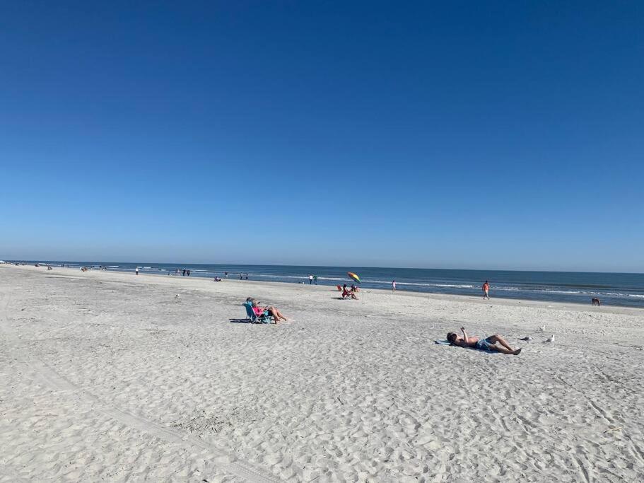 Shore To Please! Elegant Couples Retreat With Bikes Appartement *