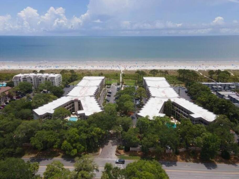 Shore To Please! Elegant Couples Retreat With Bikes * Île de Hilton-Head